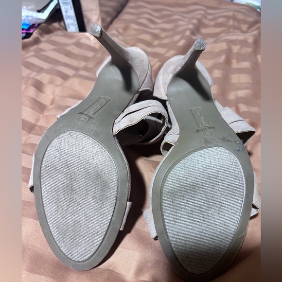 NWOT Anne Michelle Suede like Zip Up Sandals - Picture 5 of 8